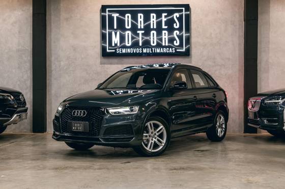 AUDI Q3 1.4 TFSI BLACK EDITION FLEX 4P S TRONIC